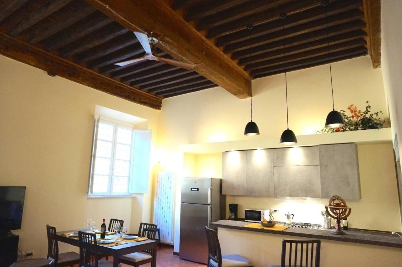 L'Antica Dimora Di Bill Apartment Lucca Bagian luar foto