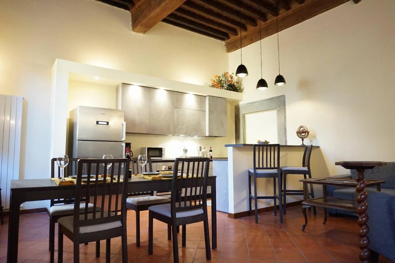 L'Antica Dimora Di Bill Apartment Lucca Bagian luar foto
